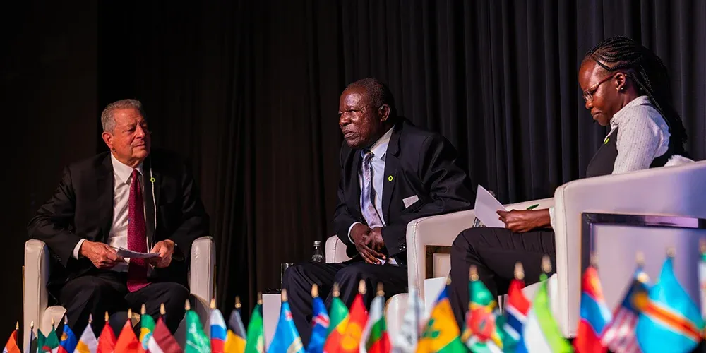 al gore interviewing guests in nairobi