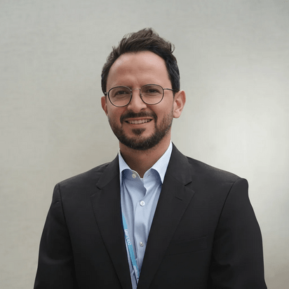 Headshot of Javier Davalos