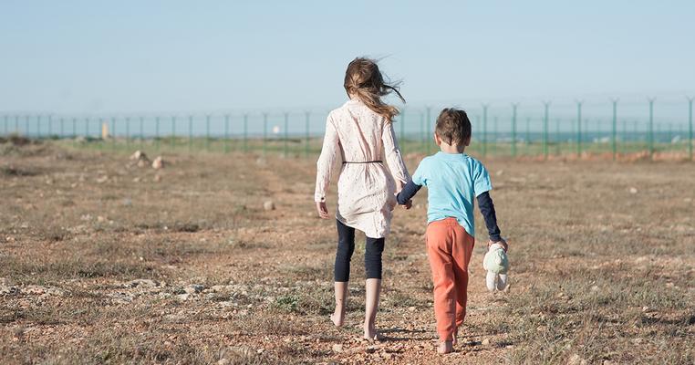 kids at border